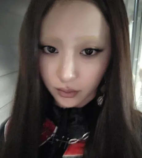 Image 22956611 from Huh Yunjin 허윤진 | LESSERAFIM