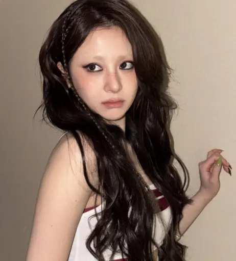 Image 22956605 from Huh Yunjin 허윤진 | LESSERAFIM