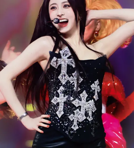 Image 22956660 from Huh Yunjin 허윤진 | LESSERAFIM