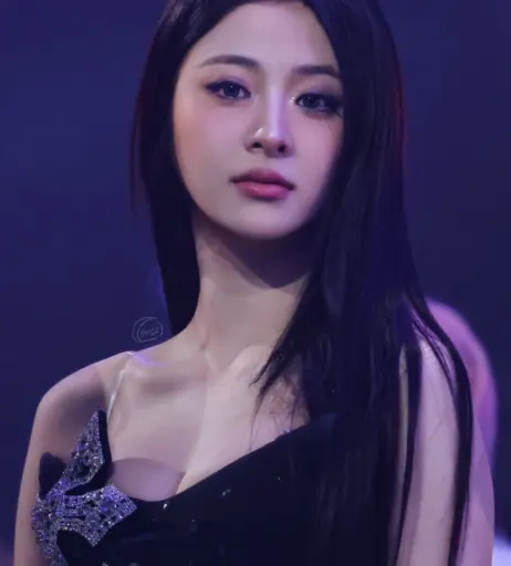 Image 22956665 from Huh Yunjin 허윤진 | LESSERAFIM