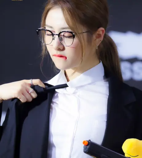 Image 22956382 from Huh Yunjin 허윤진 | LESSERAFIM