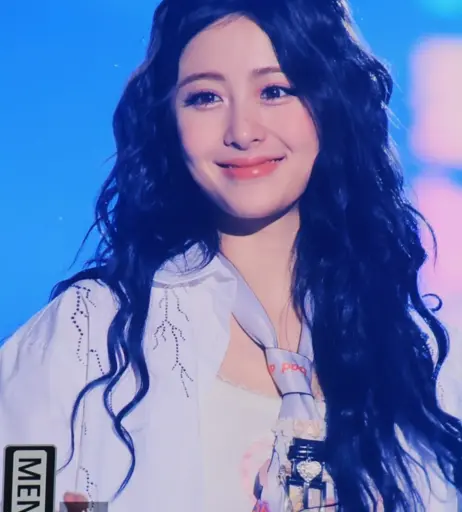 Image 22956309 from Huh Yunjin 허윤진 | LESSERAFIM