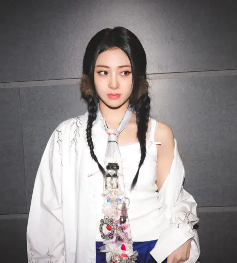 Image 22956333 from Huh Yunjin 허윤진 | LESSERAFIM