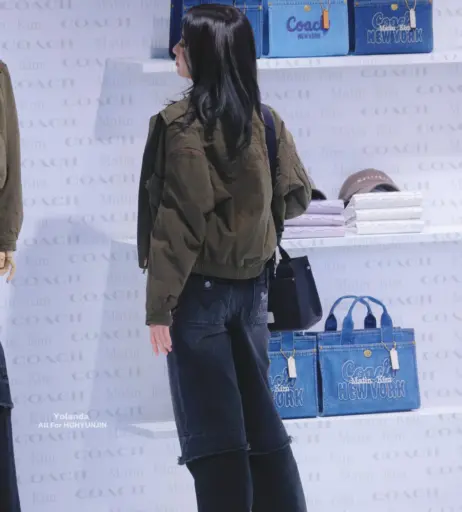 Image 22956331 from Huh Yunjin 허윤진 | LESSERAFIM