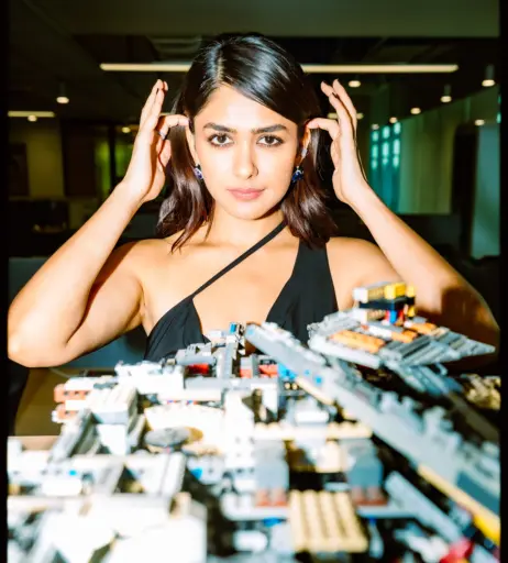 Image 22951657 from Mrunal Thakur