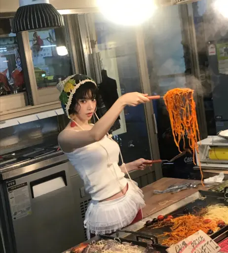 Image 22953534 from Sakura Miyawaki 宮脇 咲良 | LESSERAFIM
