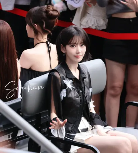 Image 22953613 from Sakura Miyawaki 宮脇 咲良 | LESSERAFIM