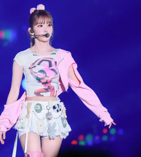 Image 22953367 from Sakura Miyawaki 宮脇 咲良 | LESSERAFIM