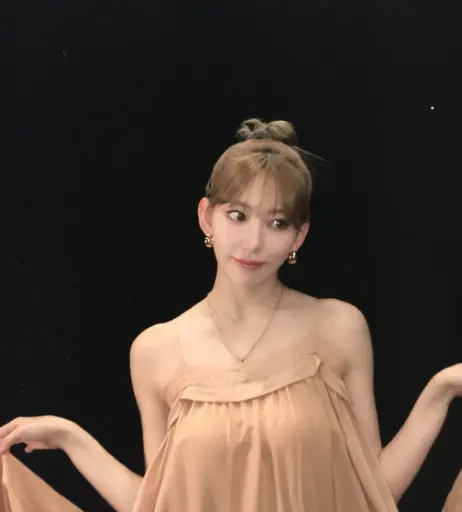 Image 22953354 from Sakura Miyawaki 宮脇 咲良 | LESSERAFIM
