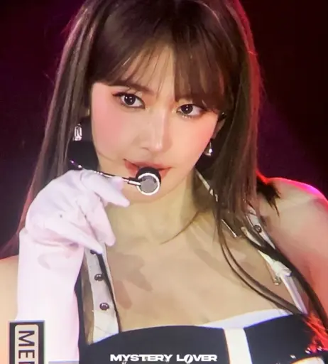 Image 22953372 from Sakura Miyawaki 宮脇 咲良 | LESSERAFIM