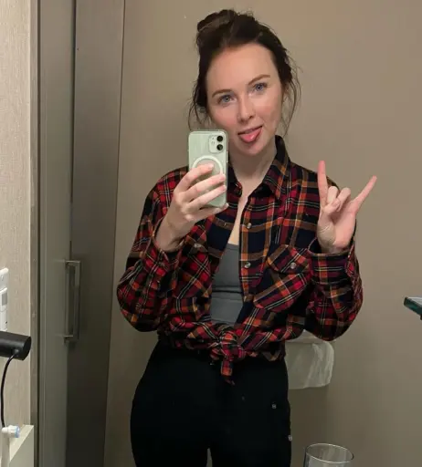 Image 22959320 from Molly Quinn
