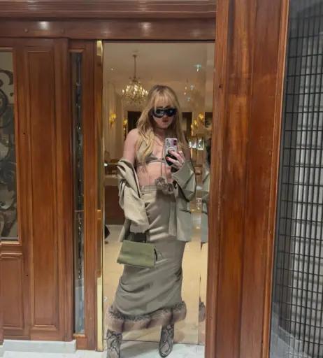 Image 22949734 from Kathryn Newton