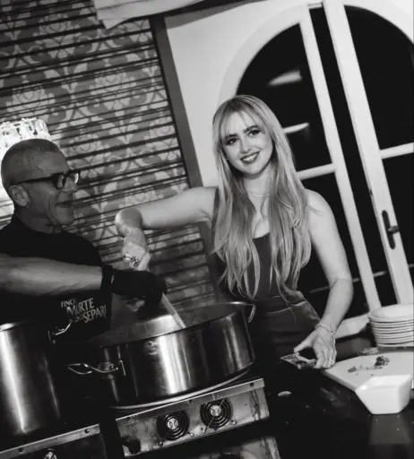 Image 22949693 from Kathryn Newton