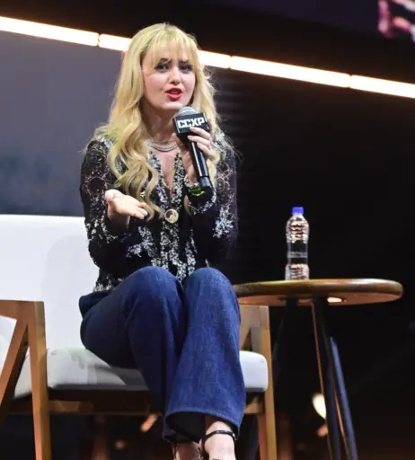 Image 22949085 from Kathryn Newton