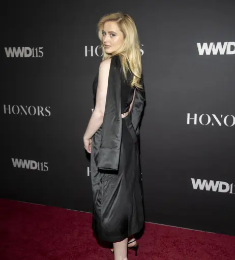 Image 22949013 from Kathryn Newton