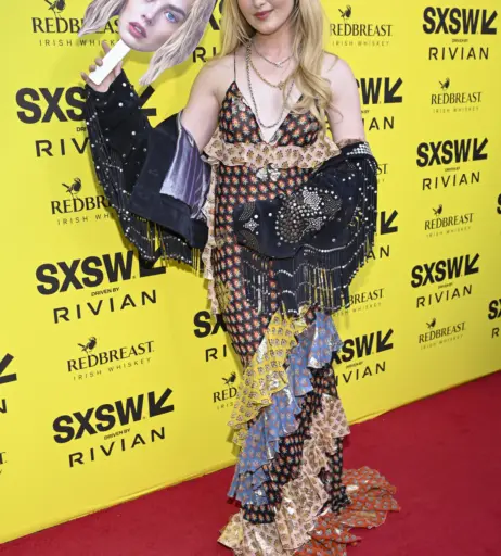 Image 22949344 from Kathryn Newton