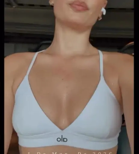 Image 22834901 from Isis Valverde