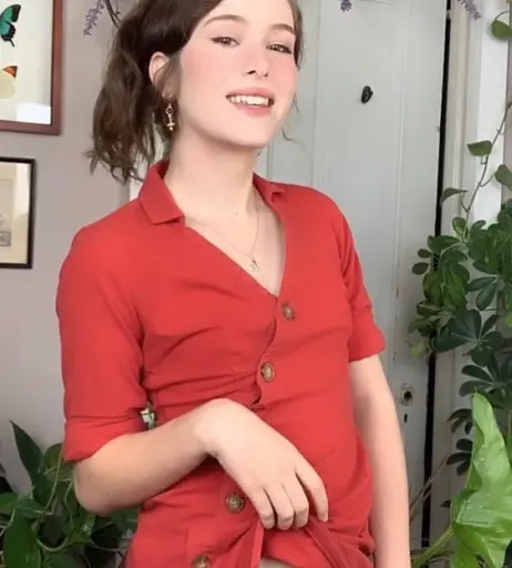 Image 22803582 from porcelaingoirl