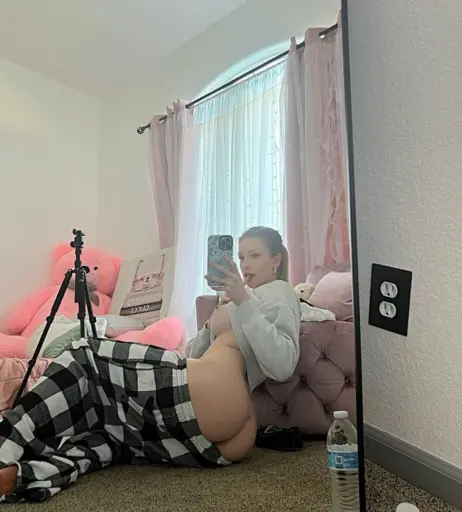 Image 2288382 from Lilly Bloomes