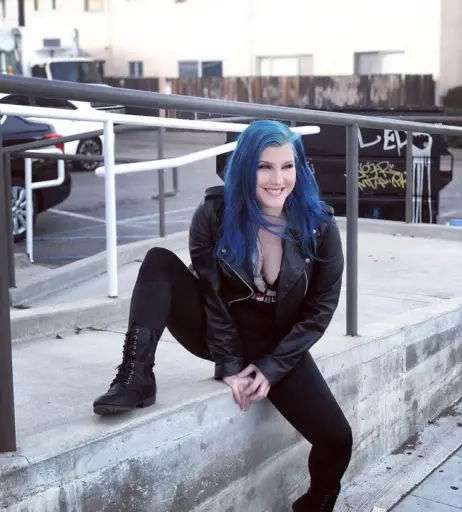 Image 22703619 from Leva Bates