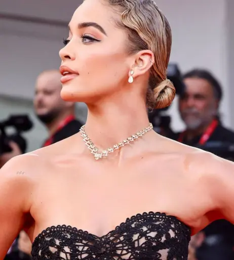 Image 22793885 from Jasmine Sanders/Golden Barbie