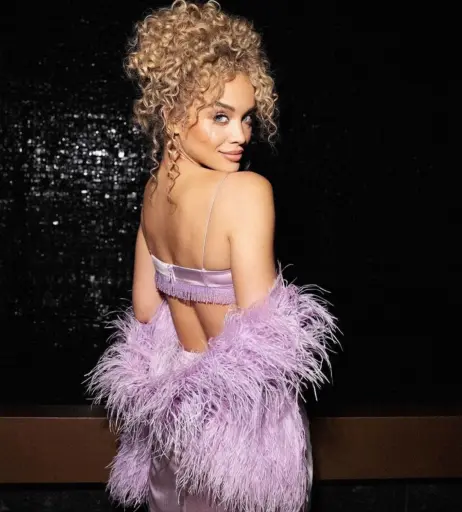 Image 22793816 from Jasmine Sanders/Golden Barbie