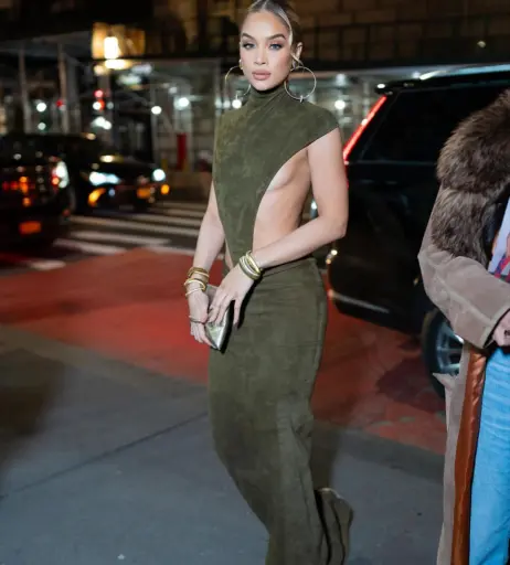 Image 22793830 from Jasmine Sanders/Golden Barbie