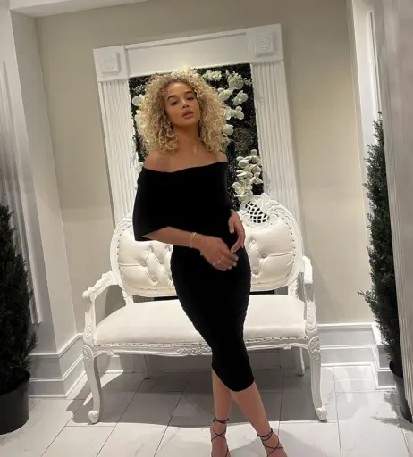 Image 22793837 from Jasmine Sanders/Golden Barbie