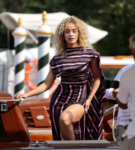 Image 22793873 from Jasmine Sanders/Golden Barbie