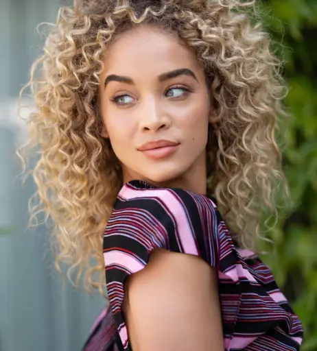 Image 22793872 from Jasmine Sanders/Golden Barbie