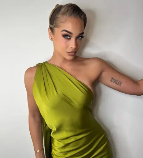 Image 22793720 from Jasmine Sanders/Golden Barbie
