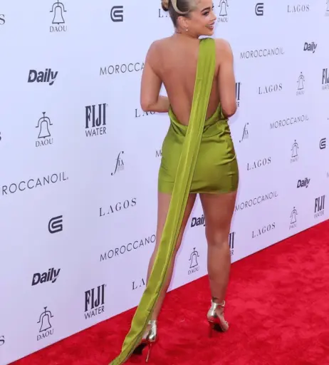 Image 22793715 from Jasmine Sanders/Golden Barbie