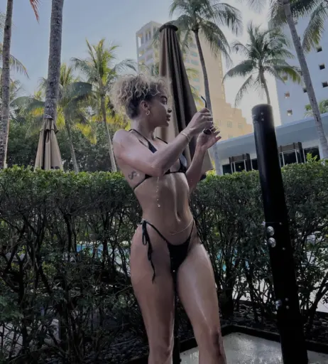 Image 22793693 from Jasmine Sanders/Golden Barbie