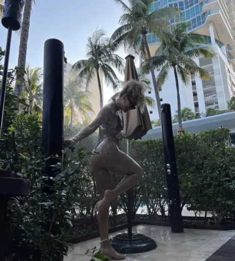 Image 22793696 from Jasmine Sanders/Golden Barbie