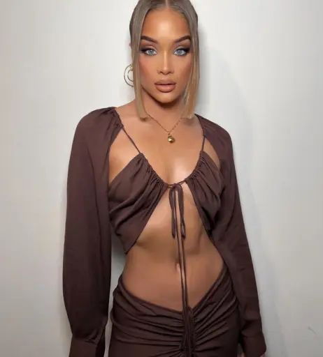 Image 22793658 from Jasmine Sanders/Golden Barbie