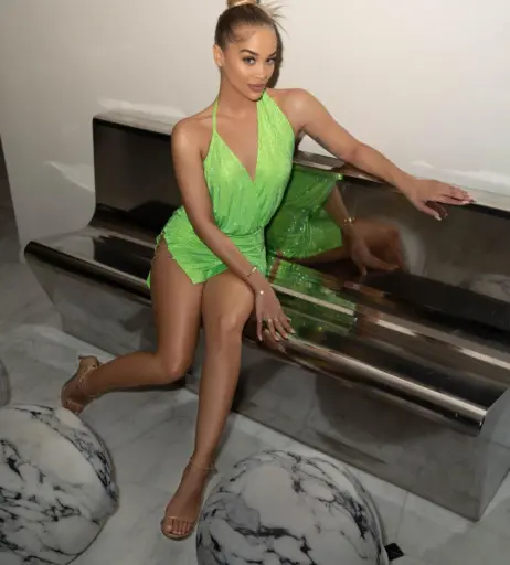 Image 22793671 from Jasmine Sanders/Golden Barbie