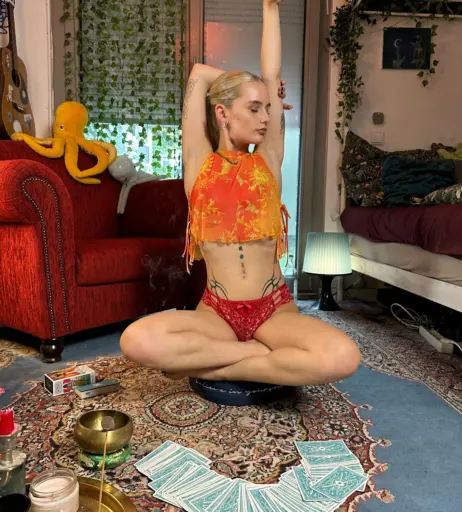 Image 2265584 from valeriavee