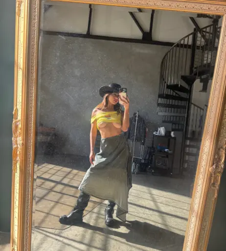 Image 22669612 from Mia Valentine