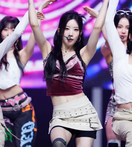 Image 22673537 from Odd Eye Circle (ARTMS / LOONA)