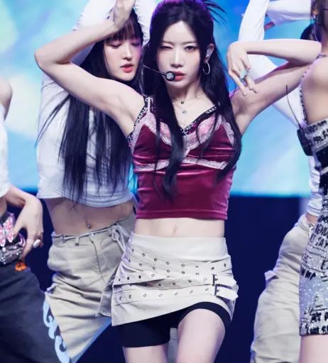 Image 22673534 from Odd Eye Circle (ARTMS / LOONA)