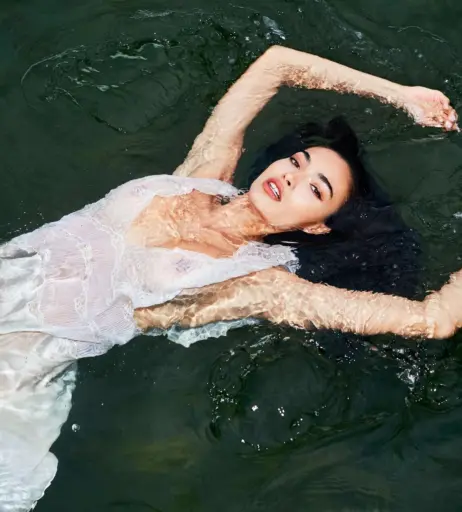 Image 22698760 from Kelly Gale / kellybellyboom