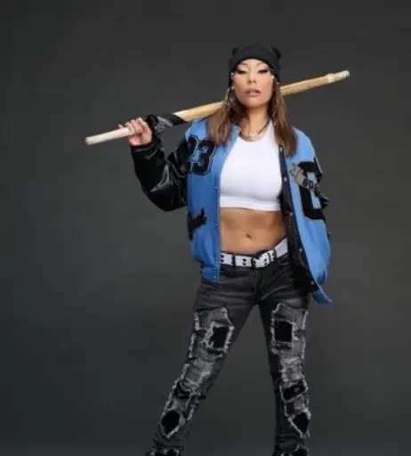 Image 22698196 from Mia Yim