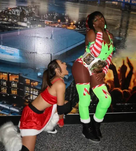 Image 22698229 from Mia Yim