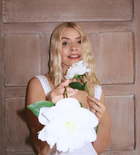 Image 22697845 from Holly Willoughby