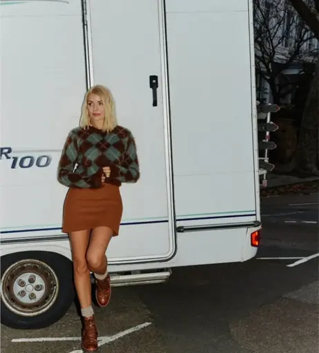 Image 22697764 from Holly Willoughby