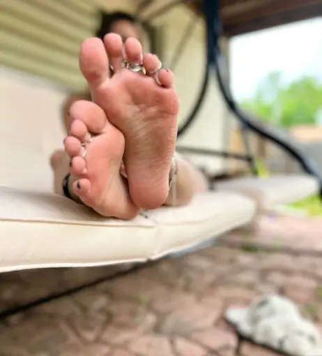 Image 225446 from MoodyFeet