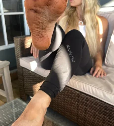 Image 225976 from MoodyFeet