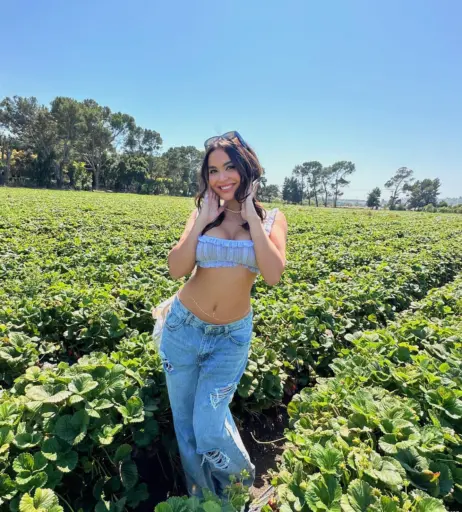 Image 2259242 from Stella Hudgens