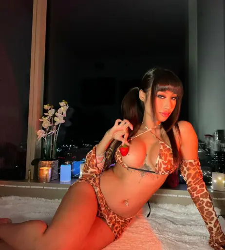 Image 22403779 from asianprincess18