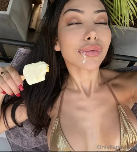 Image 2237496 from modeldiana